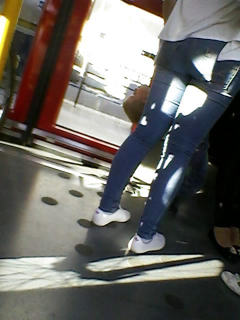 4P Voyeur ass 1