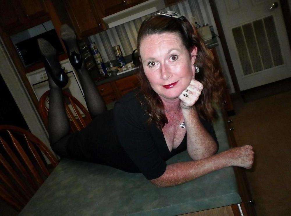 24P Mature Amateur Lady