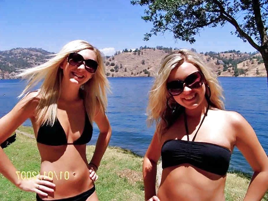 25P Hot GIRLS In Bikini #7 by DarKKo