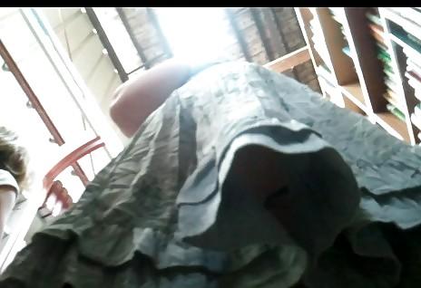 11P Upskirt granny great ass at market