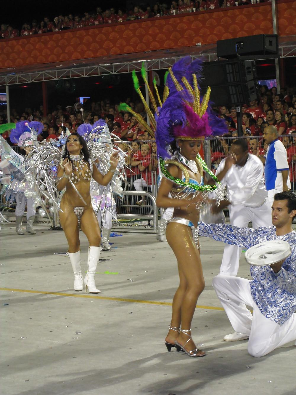 25P Nude  Rio Carnaval