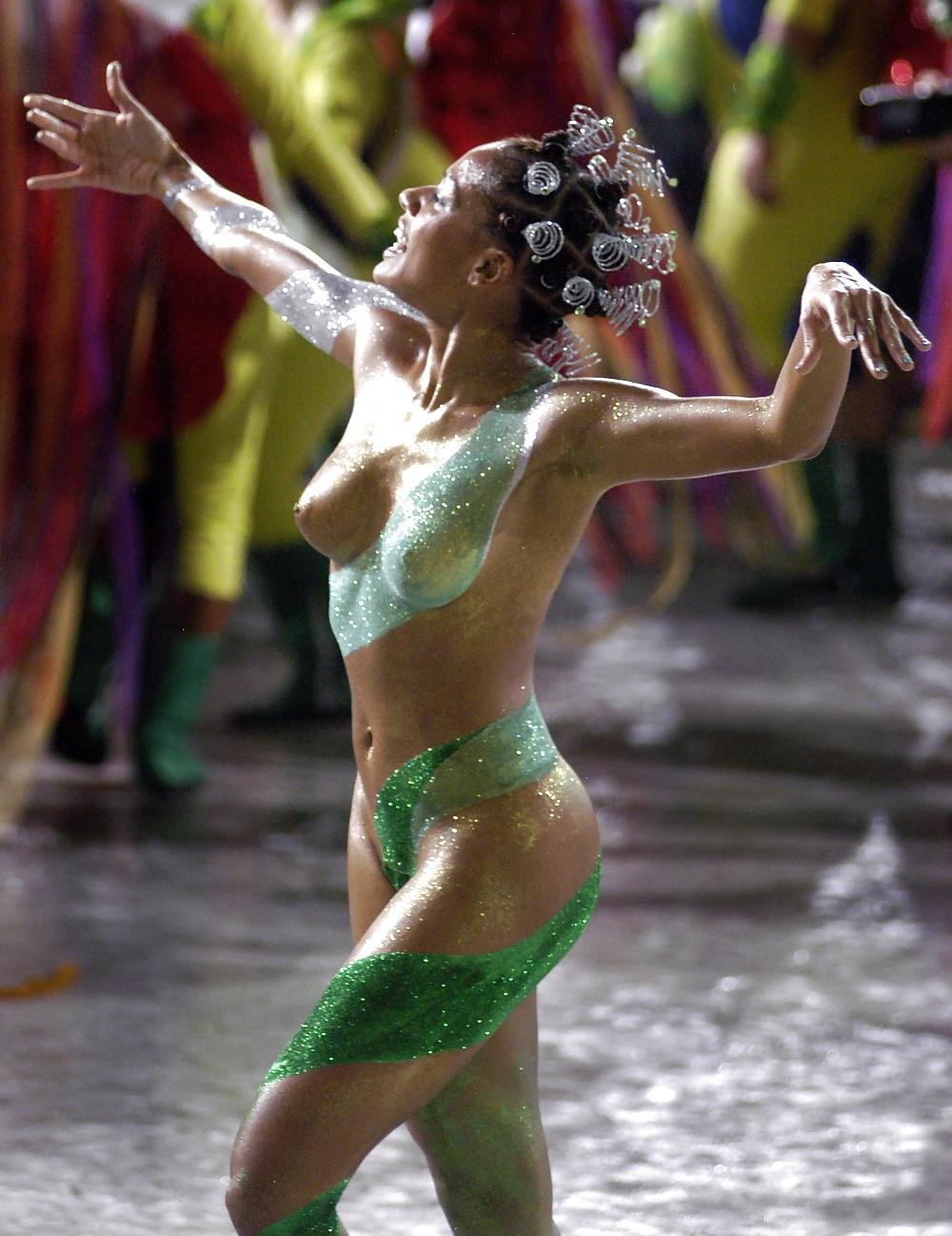 25P Nude  Rio Carnaval