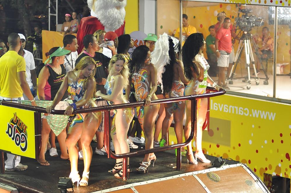 25P Nude  Rio Carnaval