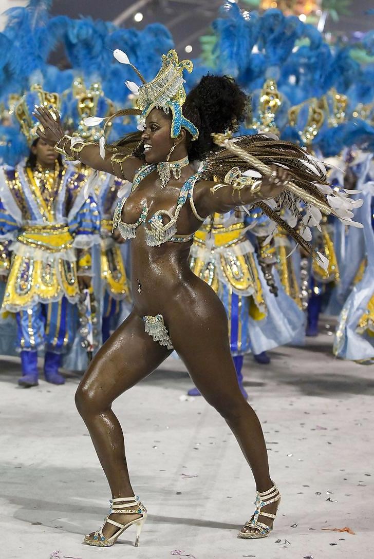 25P Nude  Rio Carnaval