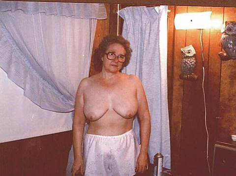 20P Older women naked 3.