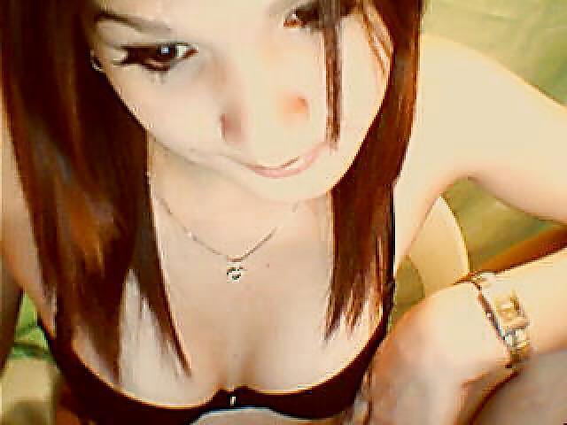 14P Asian webcam girl