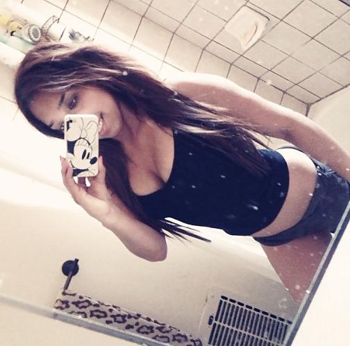 24P Non nude milf 