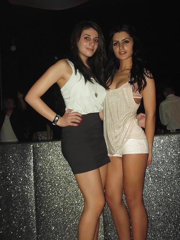 8P Romanian girl: antonella