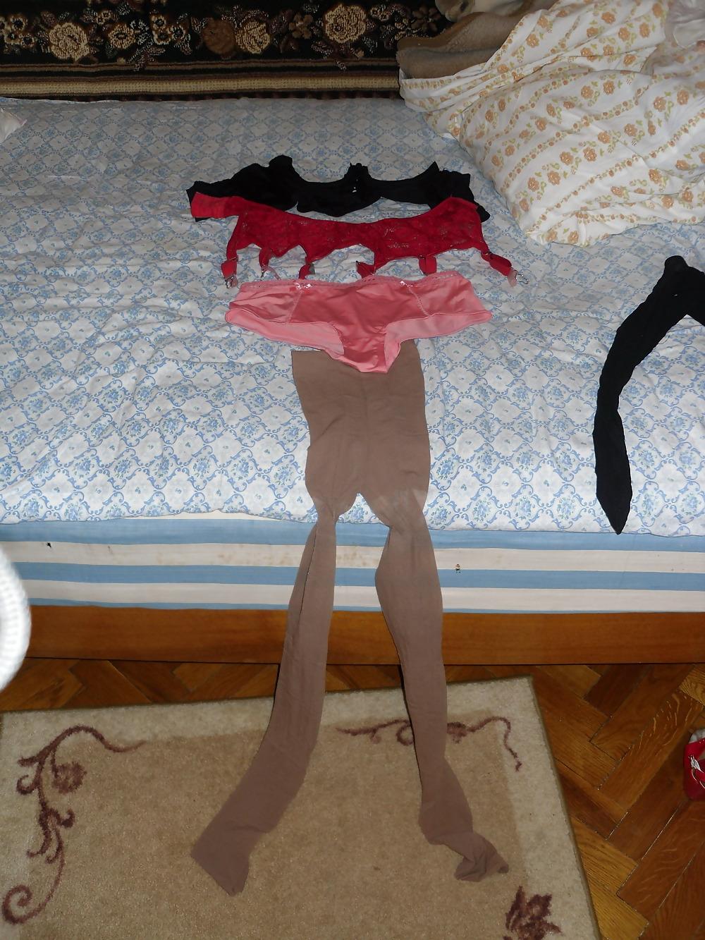 17P Push's round butt and stockings