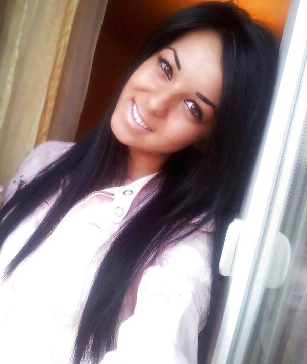 10P Romanian beauty: kayla