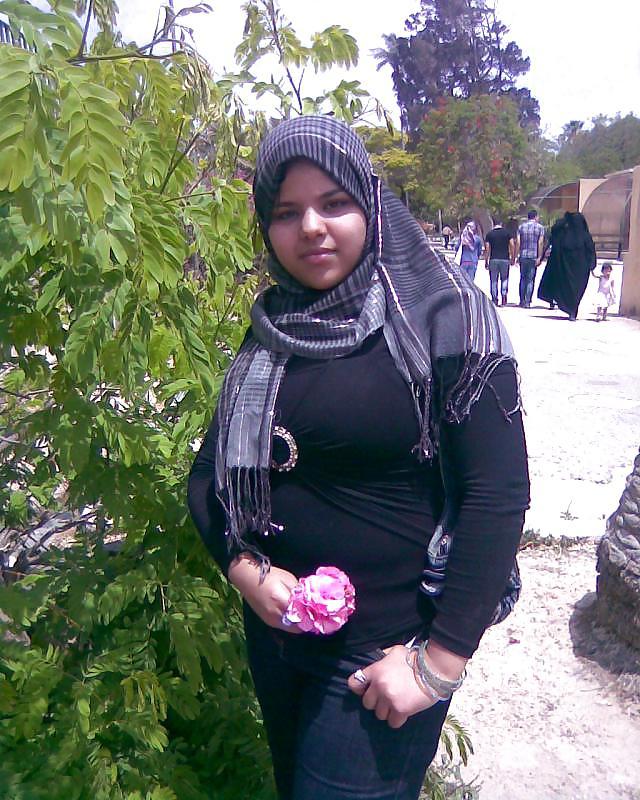 7P Arab Lady Bbw 