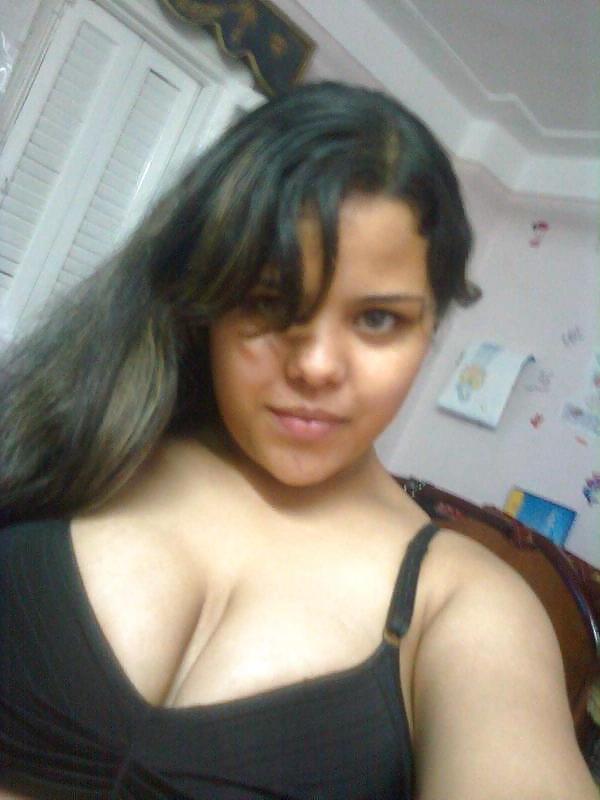 7P Arab Lady Bbw 