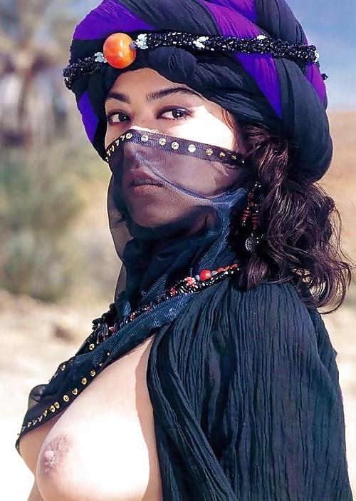 25P Arabic women