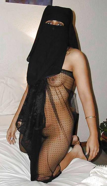 25P Arabic women