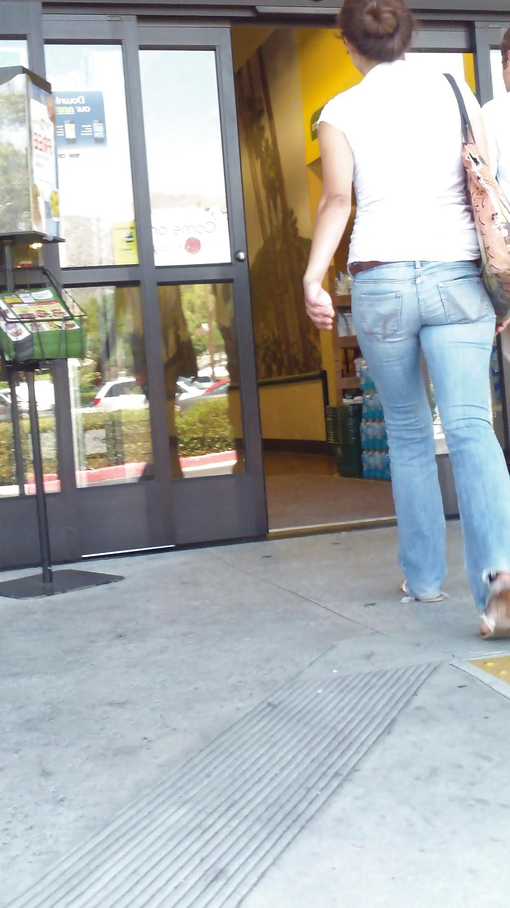 25P Teen ass & butt in jean shorts shopping
