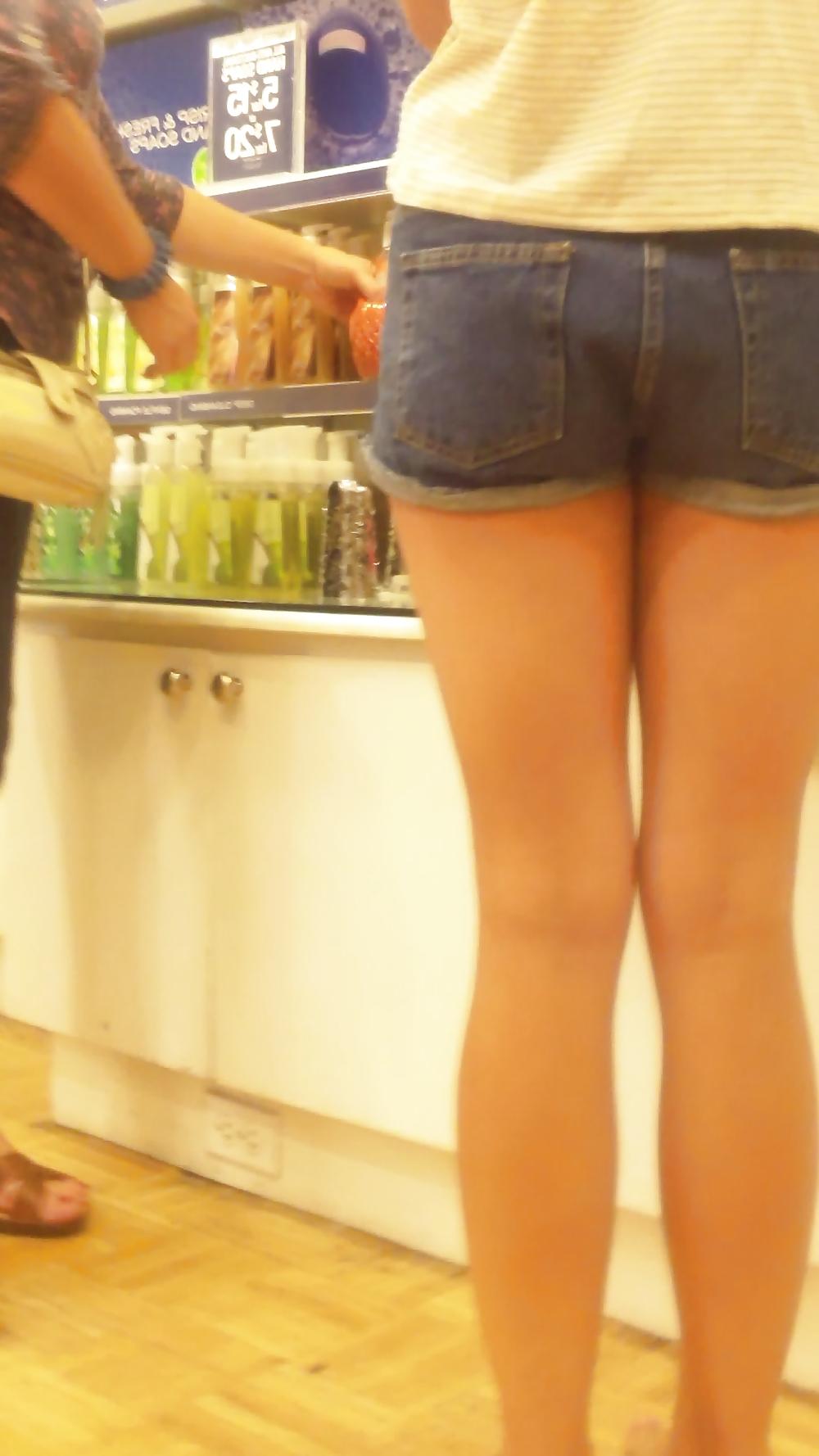 25P Teen ass & butt in jean shorts shopping