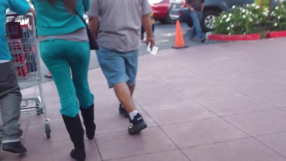 25P Teen ass & butt in jean shorts shopping
