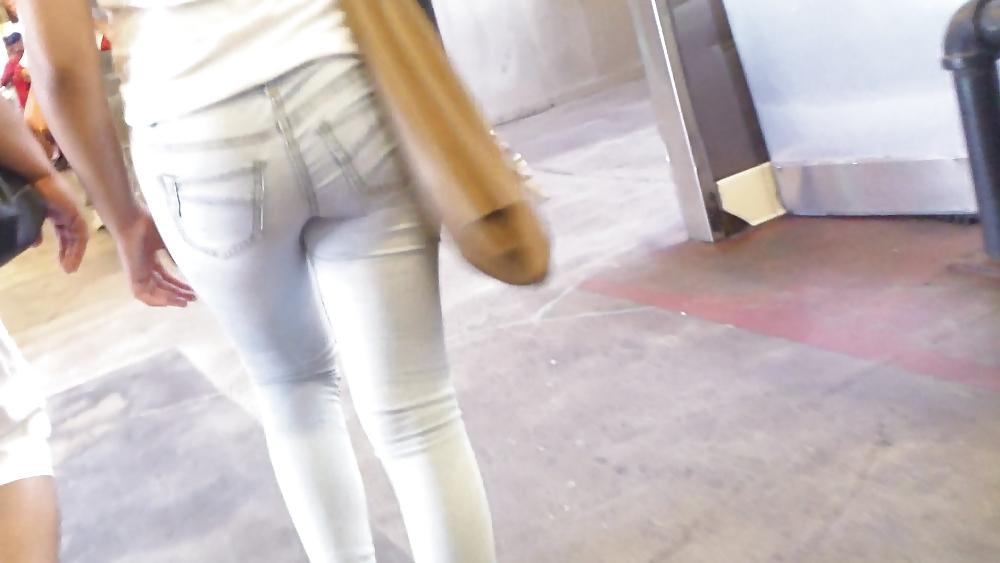 25P Teen ass & butt in jean shorts shopping