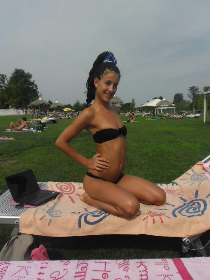 25P Nicole romanian escort