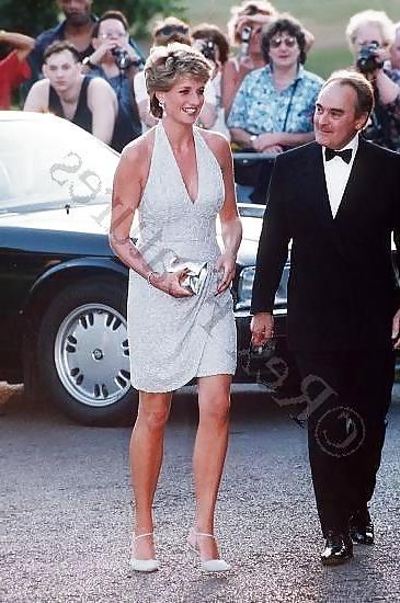 11P Princess Di. Sexy Legs