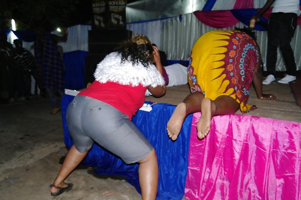 25P Tanzania Amazing Dance girls
