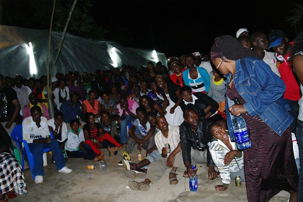 25P Tanzania Amazing Dance girls