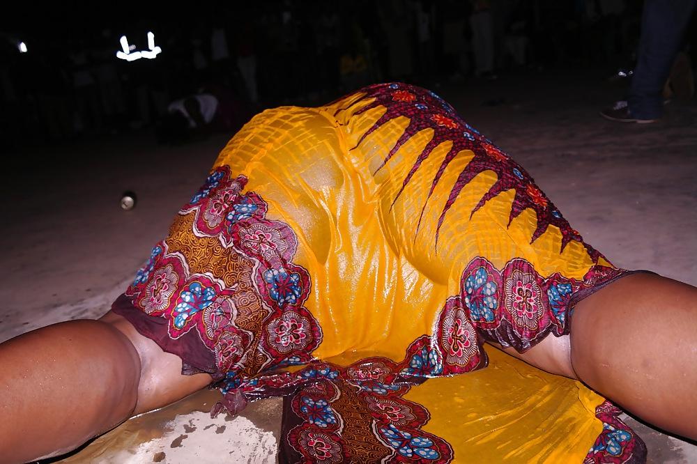 25P Tanzania Amazing Dance girls