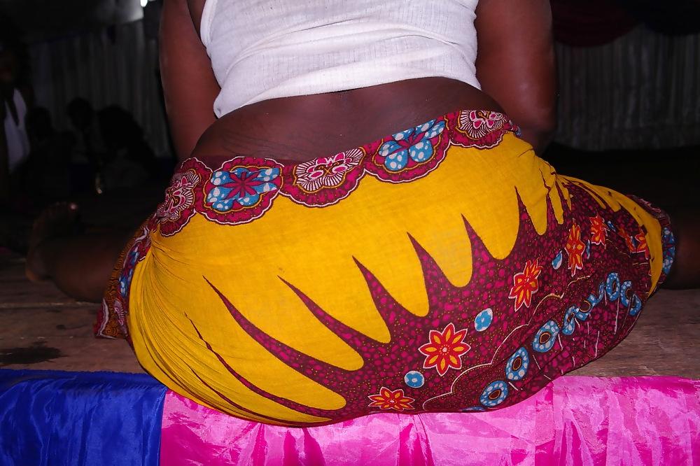 25P Tanzania Amazing Dance girls