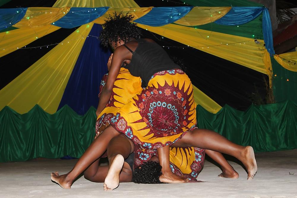 25P Tanzania Amazing Dance girls