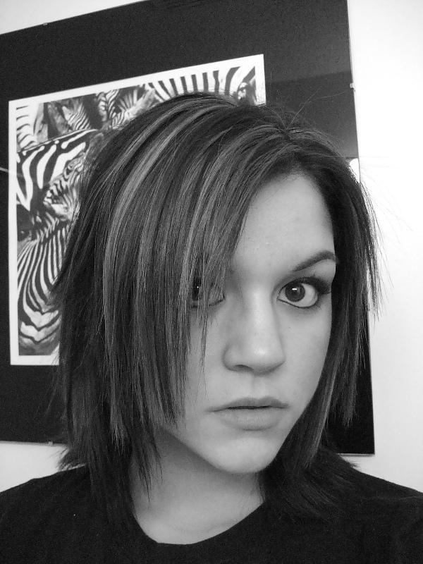 25P Non nude Teen posing