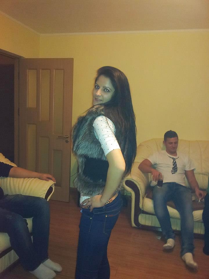 7P Romanian girl: Mihaela