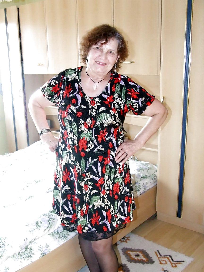 25P Sexy old lady! Mixed!