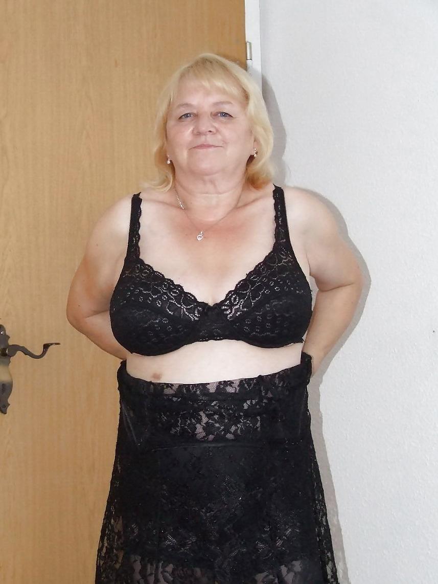 25P Sexy old lady! Mixed!