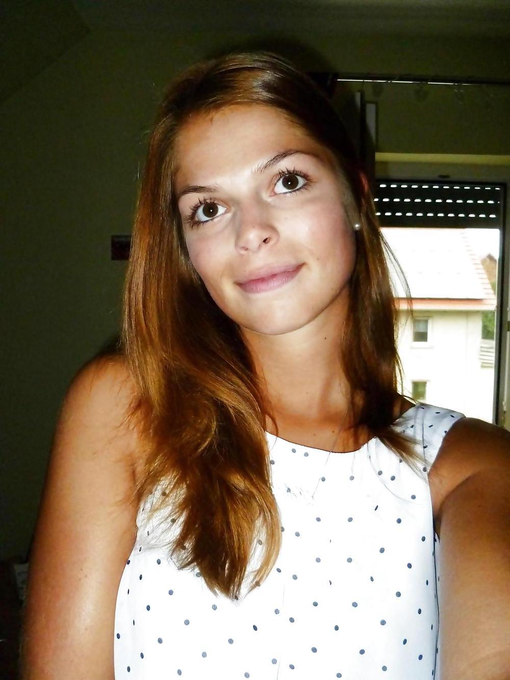 25P Girls next door - non nude