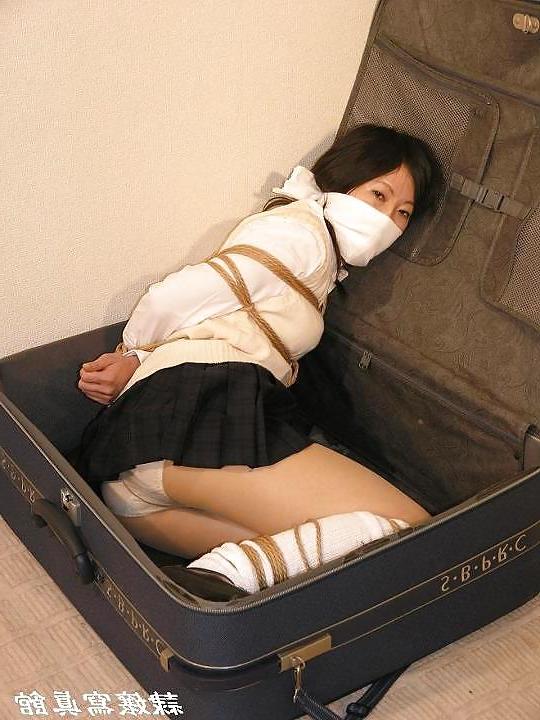 19P XCHICAS BDSM  92  (ASIAN)