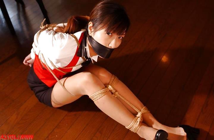 19P XCHICAS BDSM  92  (ASIAN)