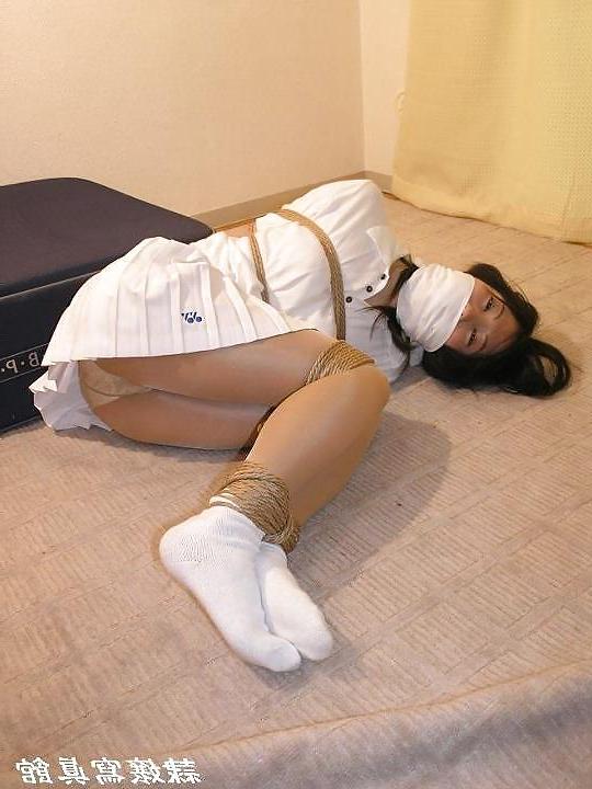 19P XCHICAS BDSM  92  (ASIAN)