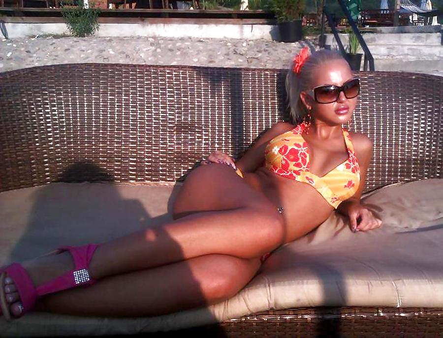 9P Romanian Teen Slut Roxana 2