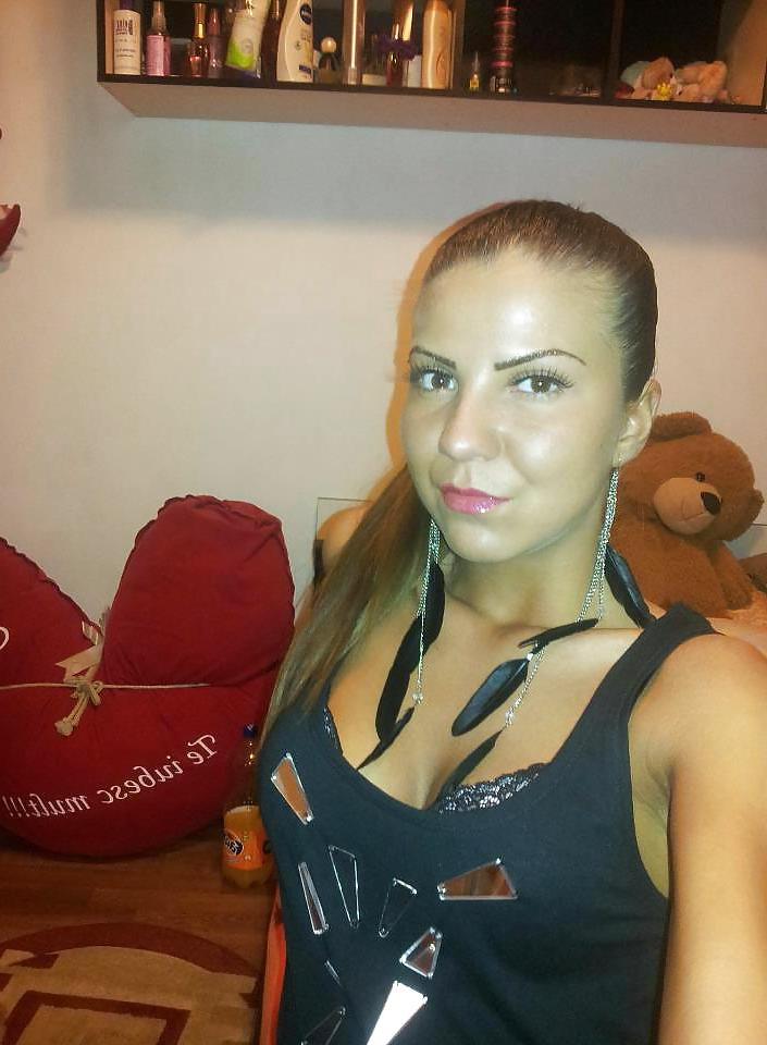 5P Romanian girl: Rosa