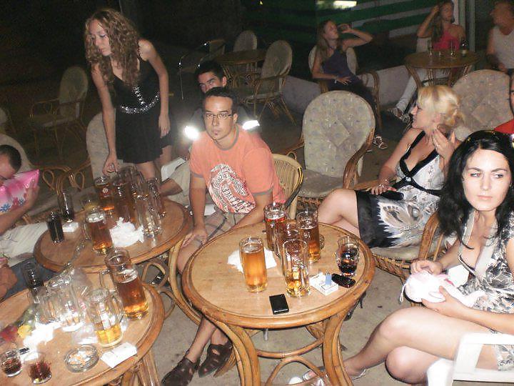 20P Amateur girls non nude