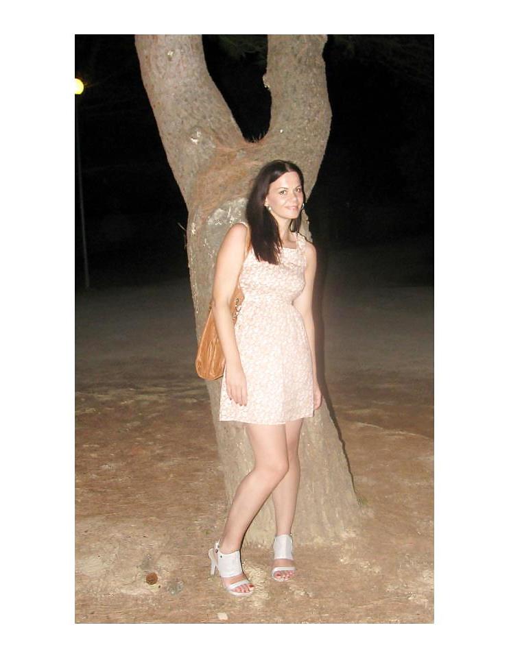 20P Amateur girls non nude