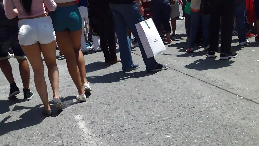 25P Her hot butt & ass in shorts