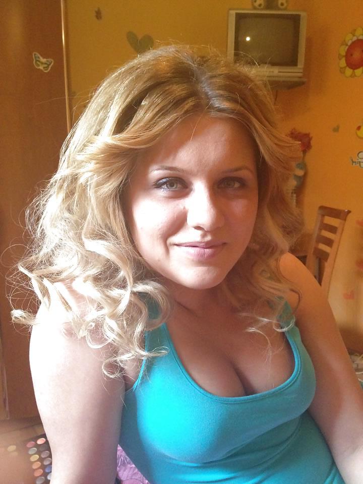 25P NEW MILFS MATURES COUGARS