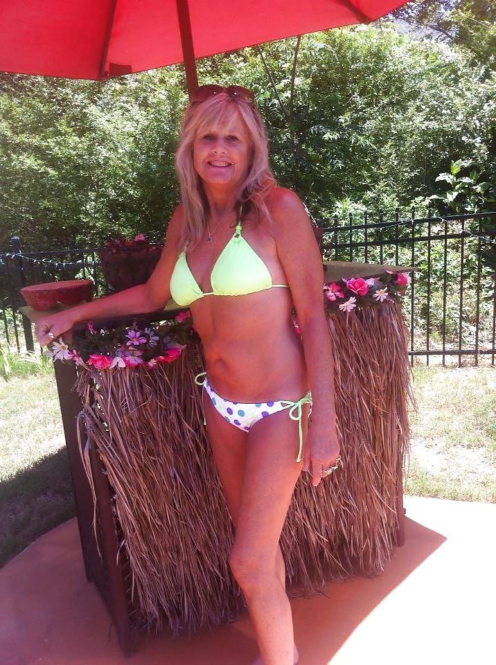 25P NEW MILFS MATURES COUGARS
