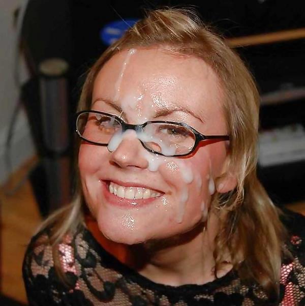 21P Smiling group facials 21