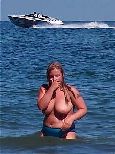 25P Frauen nacktbaden in der sonne oder im wasser 