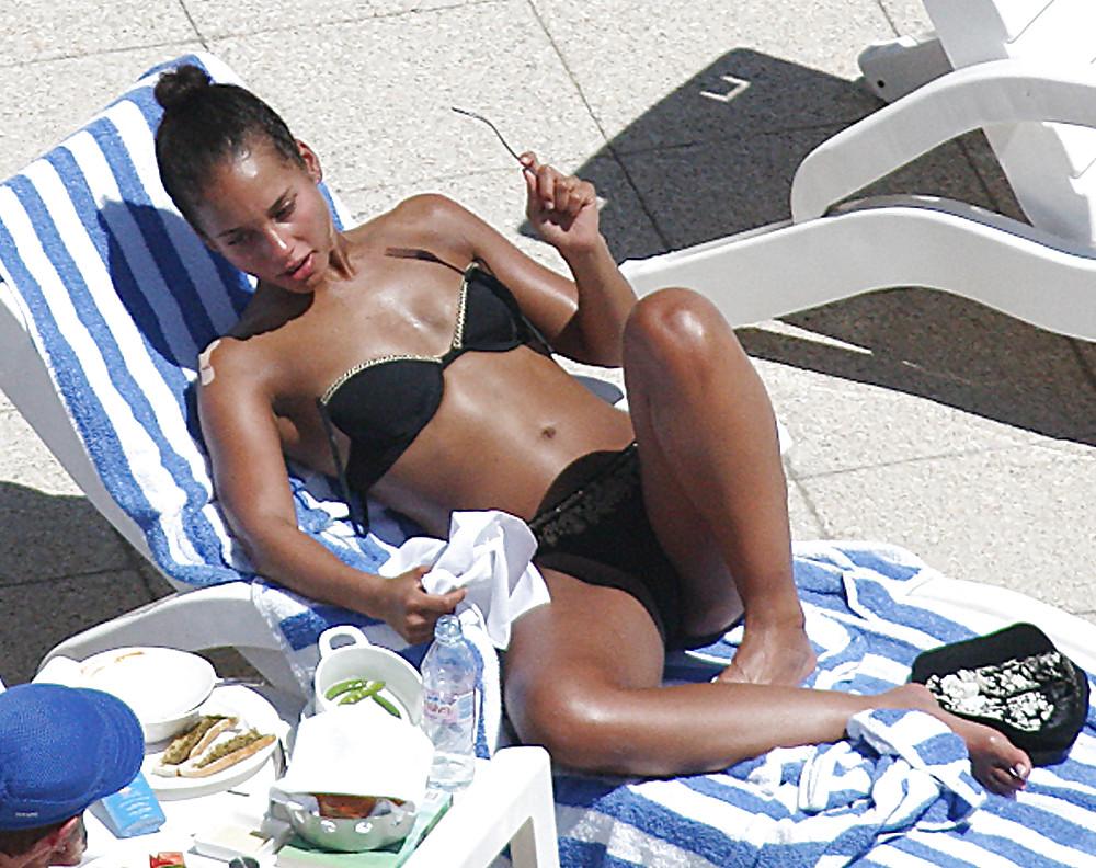 25P Alicia Keys