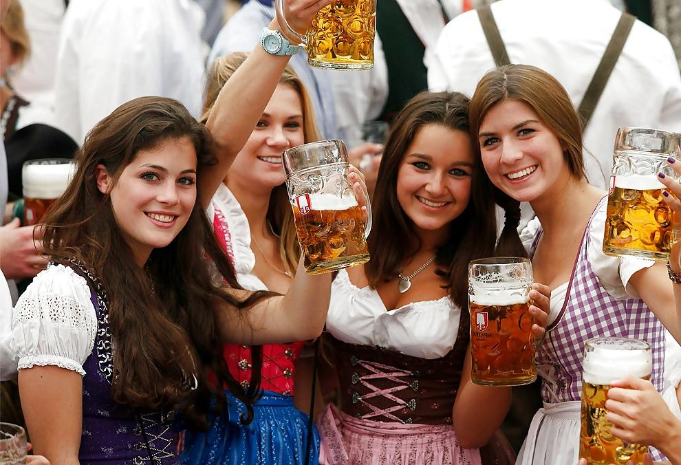 25P Dirndl Girls 