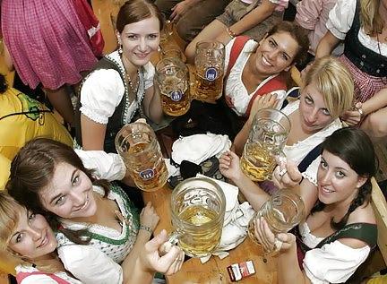 25P Dirndl Girls 
