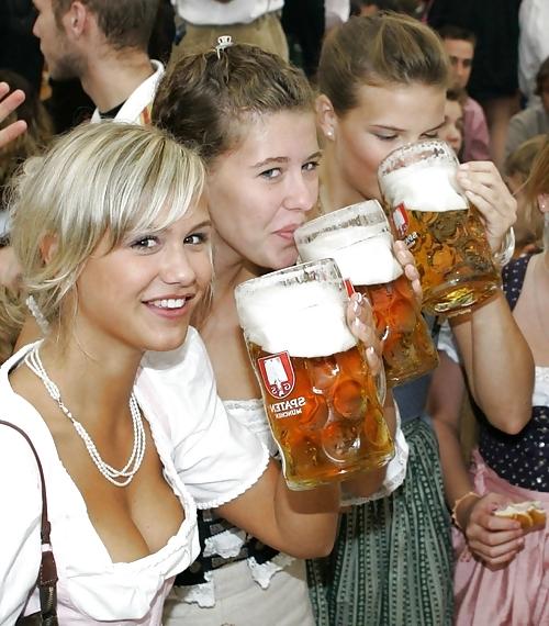 25P Dirndl Girls 
